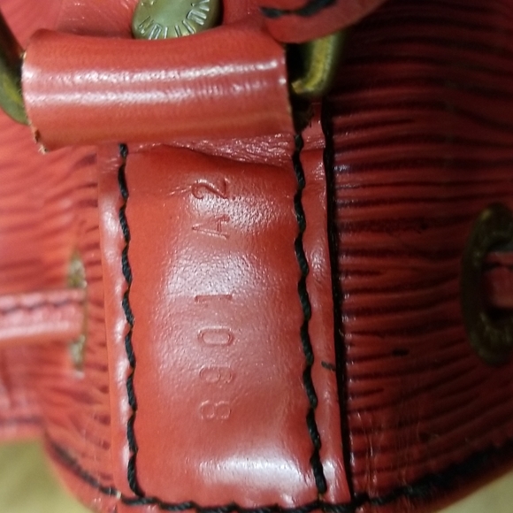 EXQUISITE SHOULDER BAG - Picture 15 of 16